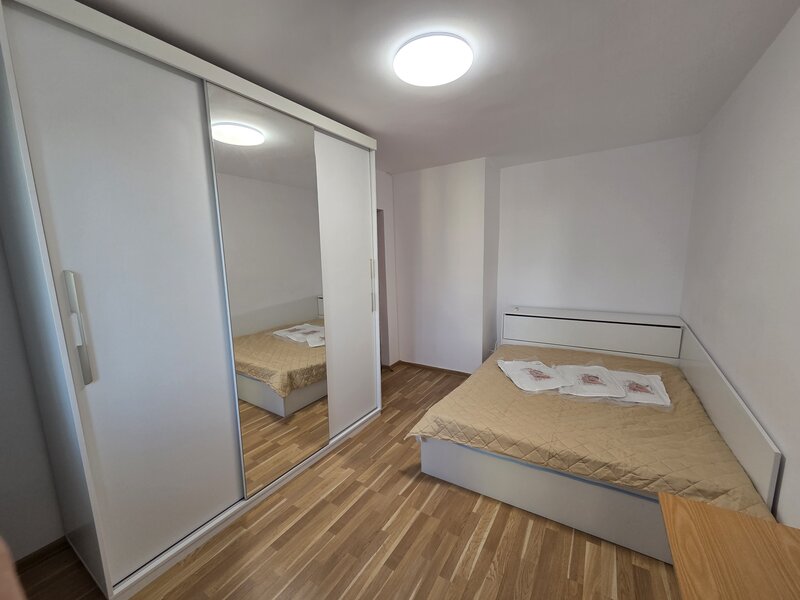 Berceni, apartament 2 camere 45 mp, bloc reabilitat.