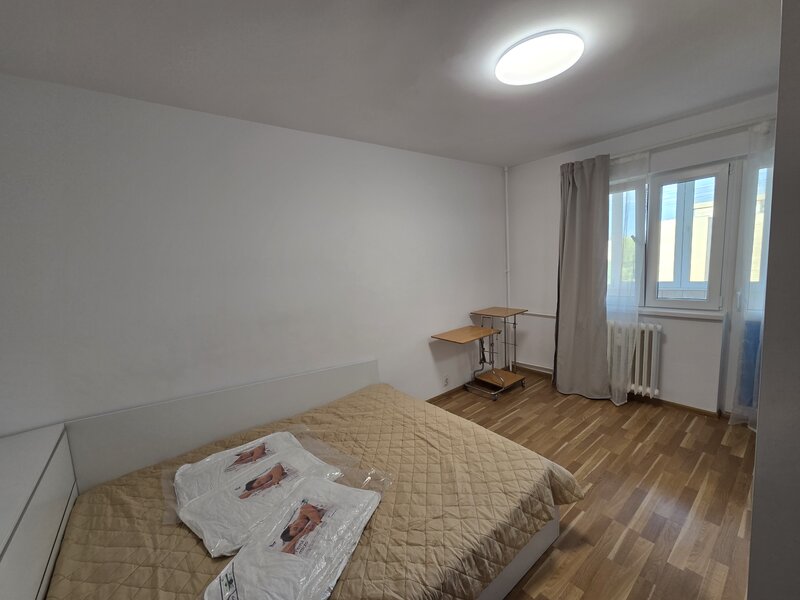 Berceni, apartament 2 camere 45 mp, bloc reabilitat.