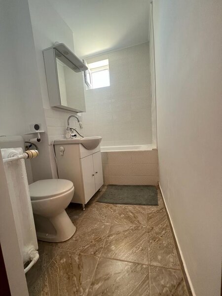 Berceni, apartament 2 camere 45 mp, bloc reabilitat.